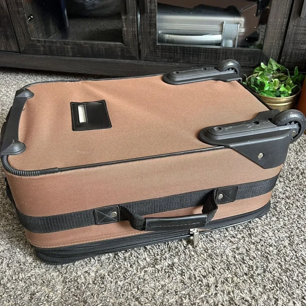 Ciao Luggage Carry On Wheeled Under The Plane Seat Brown Expand Bag Travel